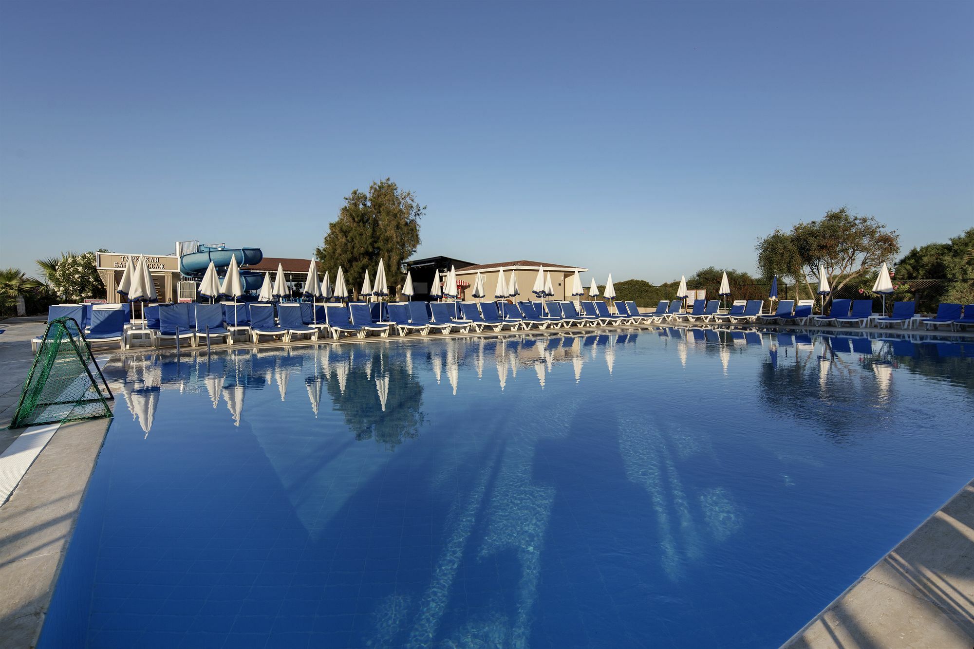 Larissa Holiday Beach Club Hotel Konakli Exterior photo